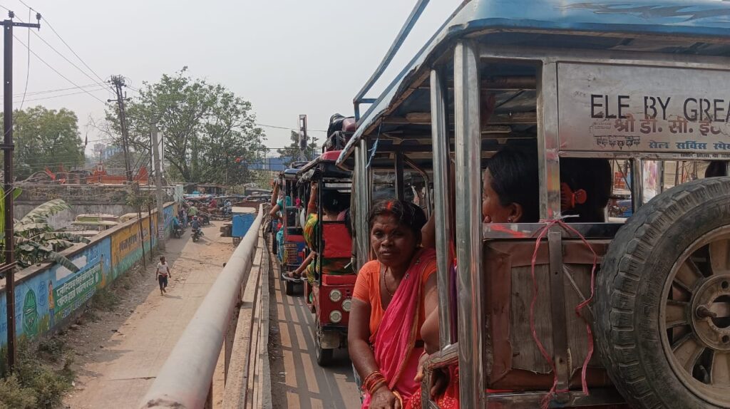 Raxaul foot overbridge is becoming a permanent center of jam